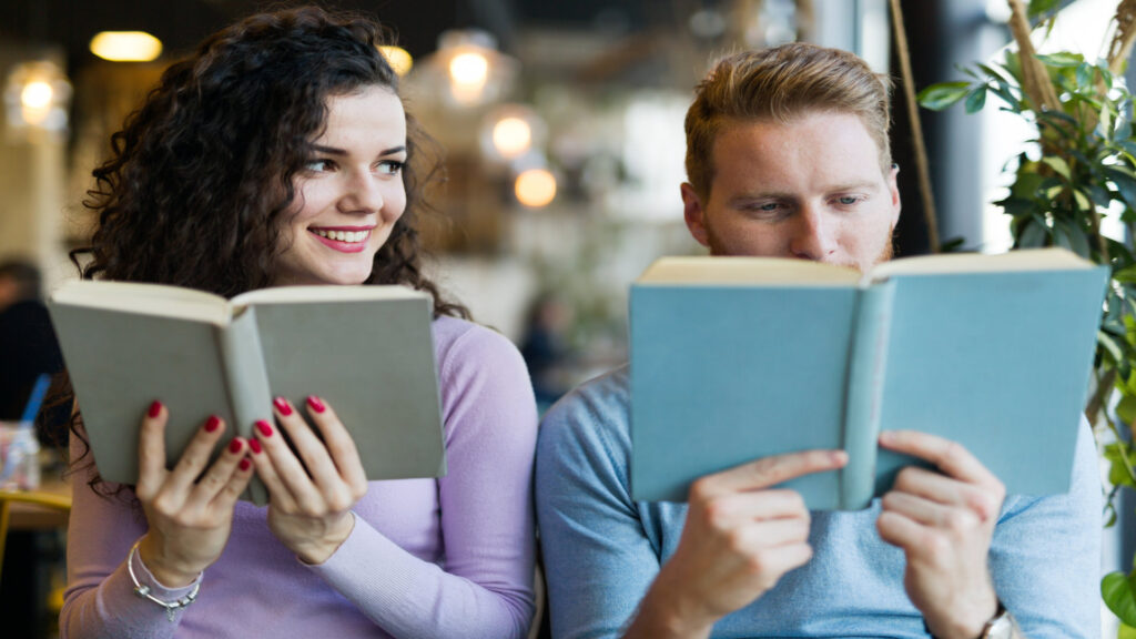 Los diferentes gustos de los jóvenes a la hora de leer un libro