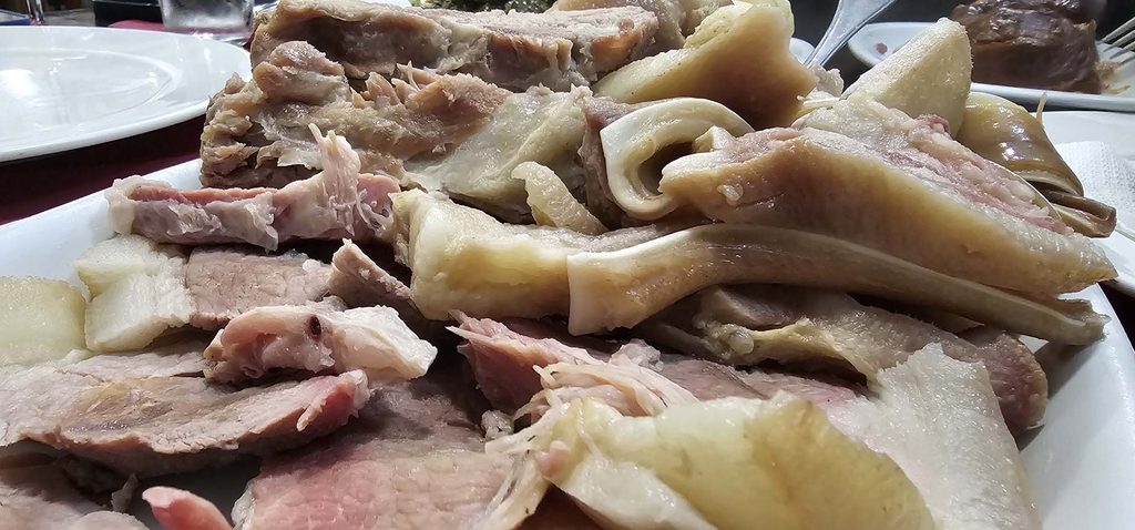 Restaurante O Cincuentas y Seis en Lugo cocido oreja
