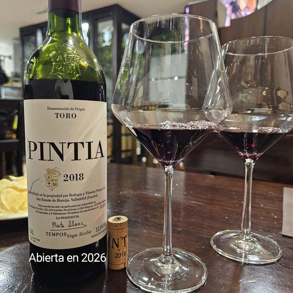 Restaurante O Cincuentas y Seis en Lugo botella de Pintia