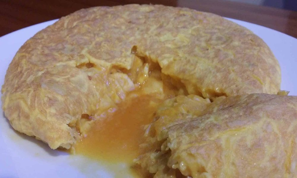 Una-de-las-mejores-tortillas-se-come-en-Mesón-O-Pote-de-Betanzos-1920